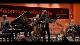 Video mit Peter Nitsch am Kontrabass und dem Gwilym Simcock Quartet